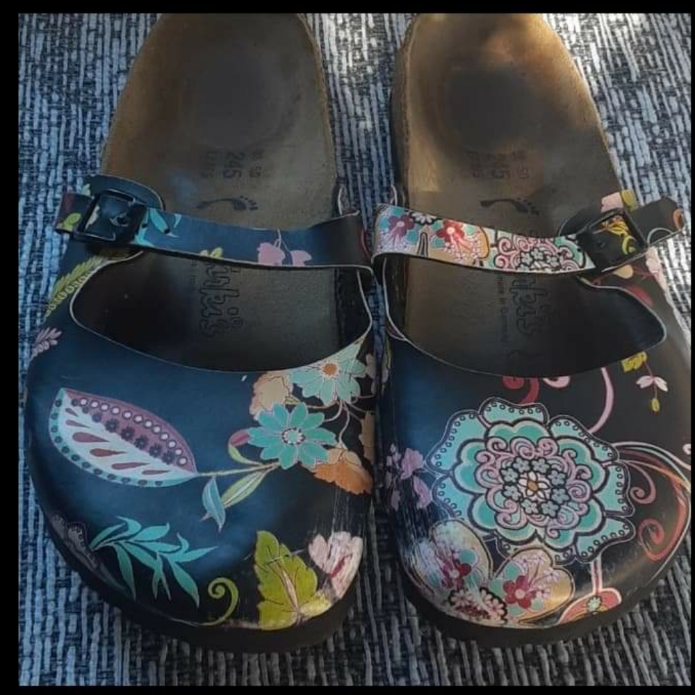 Birkis sandals